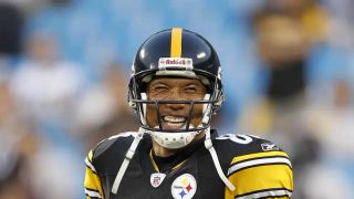 Steelers Icon Hines Ward Delivers Heartwarming Message On Why Pittsburgh Will Always Be Home (Steelers News). Photo by Bob Donnan / Imagn Images
