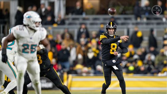 Steelers quarterback Aaron Rodgers (8) during a regular season matchup between the Pittsburgh Steelers and the Miami Dolphins. Steelers quarterback Aaron Rodgers (8) during a regular season matchup between the Pittsburgh Steelers and the Miami Dolphins.