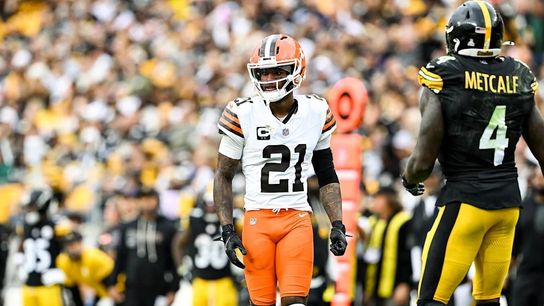 Browns cornerback Denzel Ward (21) during a regular season matchup between the Pittsburgh Steelers and Cleveland Browns.