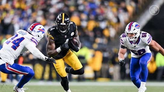 Steelers wide receiver DK Metcalf (4) during a regular season matchup between the Pittsburgh Steelers and Buffalo Bills.