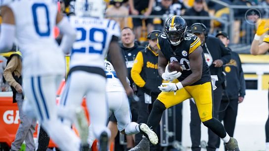 Steelers tight end Darnell Washington (80) during a regular season matchup between the Pittsburgh Steelers and Indianapolis Colts.