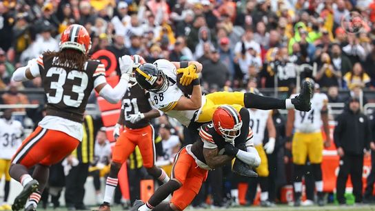 Steelers tight end Pat Freiermuth (88) during a regular season matchup between the Pittsburgh Steelers and Cleveland Browns. Steelers tight end Pat Freiermuth (88) during a regular season matchup between the Pittsburgh Steelers and Cleveland Browns.