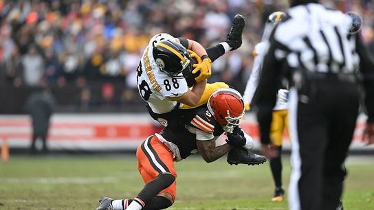 Steelers tight end Pat Freiermuth (88) during a regular season matchup between the Pittsburgh Steelers and Cleveland Browns. Steelers tight end Pat Freiermuth (88) during a regular season matchup between the Pittsburgh Steelers and Cleveland Browns.