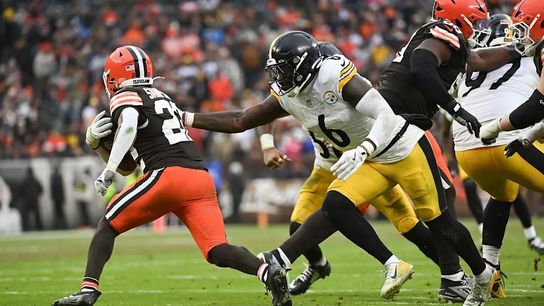 Steelers linebacker Patrick Queen (6) during a regular season matchup between the Pittsburgh Steelers and Cleveland Browns.