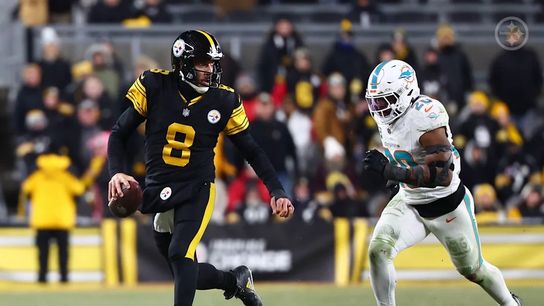 Steelers quarterback Aaron Rodgers (8) during a regular season matchup between the Pittsburgh Steelers and Miami Dolphins. Steelers quarterback Aaron Rodgers (8) during a regular season matchup between the Pittsburgh Steelers and Miami Dolphins.