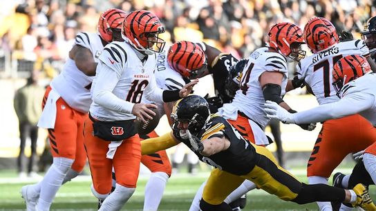 Steelers linebacker T.J. Watt (90) during a regular season matchup between the Pittsburgh Steelers and Cincinnati Bengals. Steelers linebacker T.J. Watt (90) during a regular season matchup between the Pittsburgh Steelers and Cincinnati Bengals.