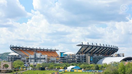 Steelers' Exciting Rookie Lineman Gets Hit With Major Training Camp Warning (Steelers News)
