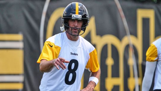 Aaron Rodgers participating in individual drills during his first official practice as a Pittsburgh Steeler during the teams mandatory mini camp on June 10, 2025.