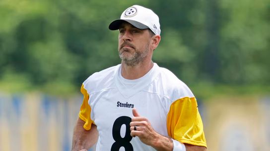 Steelers' Tom Arth Cleverly Compares Aaron Rodgers To Another All-Time Great (Steelers News)