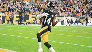 Former Steelers CB Frustrated With George Pickens' Tailspin: "Be A Part Of The F***ing Team" (Steelers News). Photo by Gene J. Puskar / AP Photo