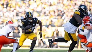 Former Steelers RB Questions Arthur Smith's Usage Of A Highly Effective Run Scheme In Week 14  (Steelers News). Photo by Karl Roser / Pittsburgh Steelers 