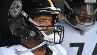  Steelers' Russell Wilson Faces 1 Brutal Truth As QB Pool In NFL Legal Tampering Period Dwindles Down In 2025 (Steelers News). Photo by Eric Hartline / Imagn Images