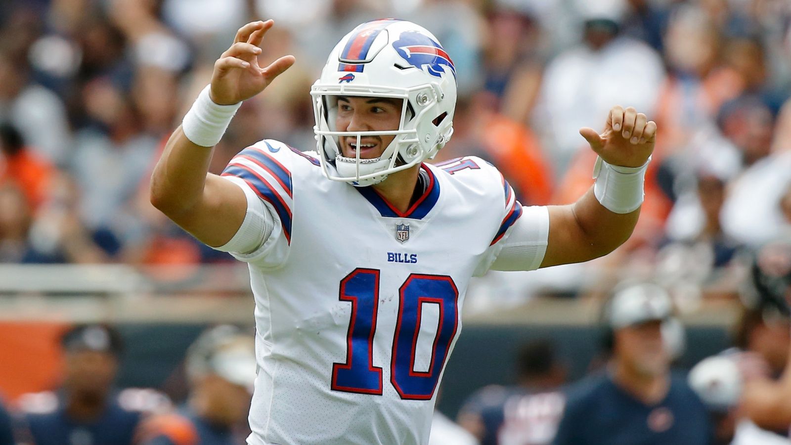 Josh Allen and Mitch Trubisky in Buffalo Bills training camp