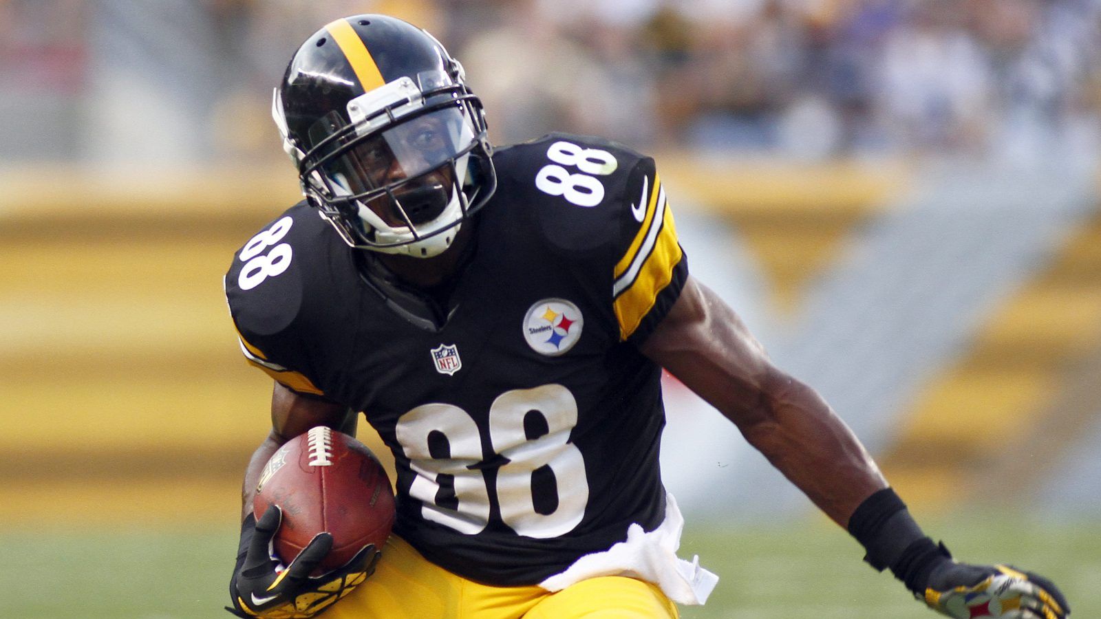 Diontae Johnson Says Pittsburgh Steelers WRs Must Focus on Team