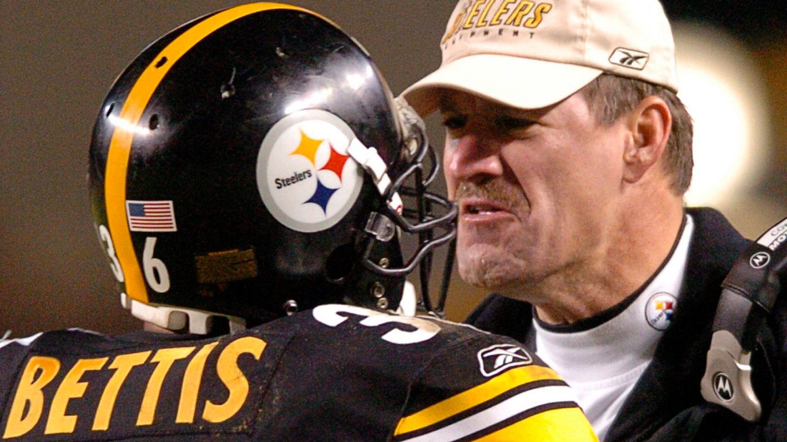 Steelers Great Jerome Bettis Questioned Mike Tomlin's Ability To Become  Offensive Minded