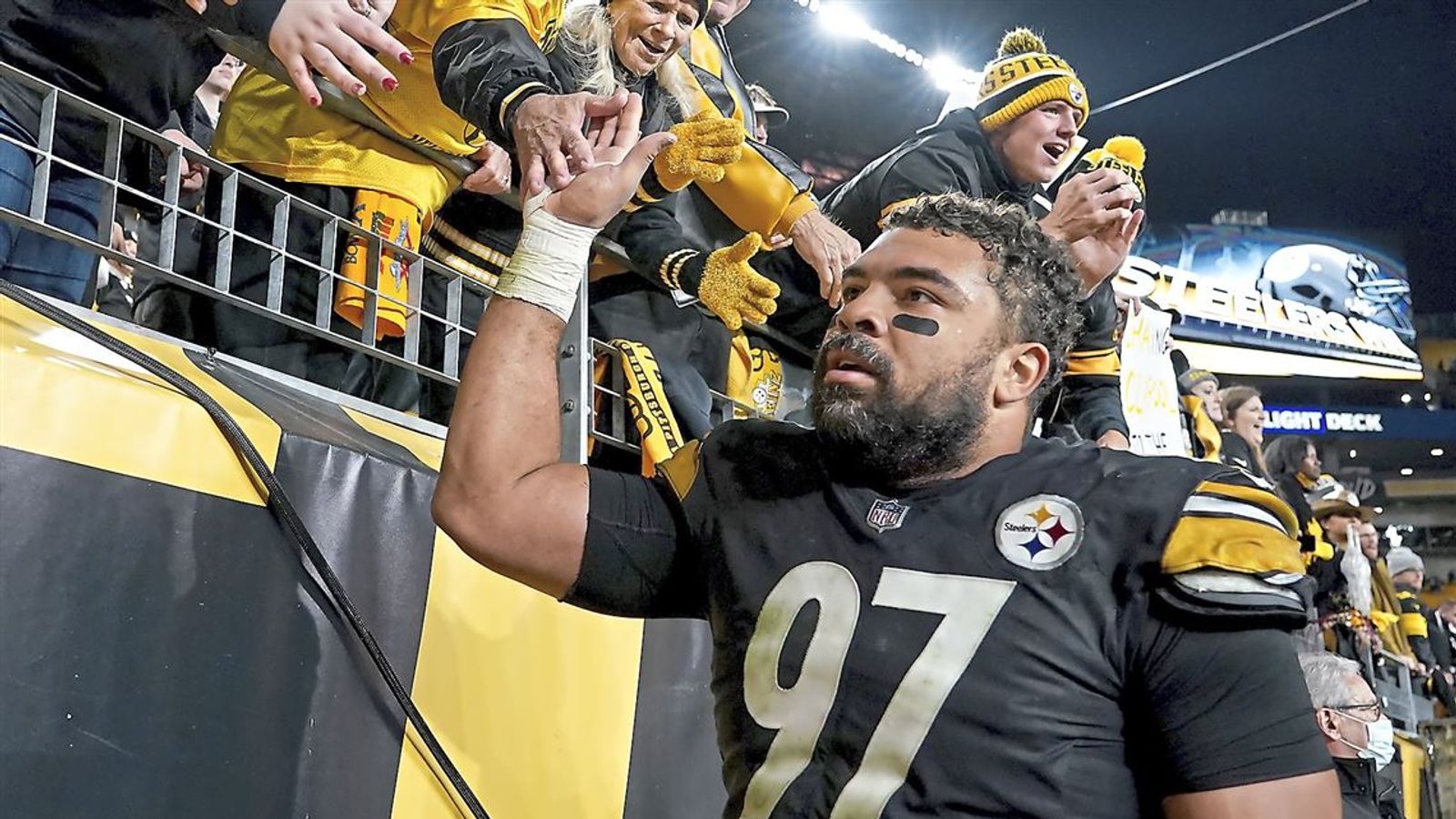 Steelers' Cam Heyward is not letting Acrisure name bring him down