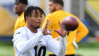 Steelers Rookie 4th Rounder Calvin Austin III Eager For Chance To Return Punts; Could It Jeopardize Gunner Olszewski's Roster Spot? (Analysis)