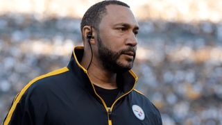 If Steelers' Mike Tomlin Stubbornly Refuses Outside OC Candidates In 2023, Charlie Batch Should Be His Only Choice (Mike Tomlin News)