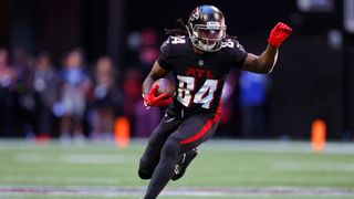 Steelers' New Return Man Cordarrelle Patterson Requests Steeler Nation's Help (Steelers News). Photo by Todd Kirkland / Getty Images