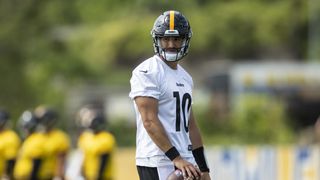 NFL Analyst Predicts Steelers QB Mitch Trubisky will Struggle and be Replaced Midseason in 2022 (Steelers News)