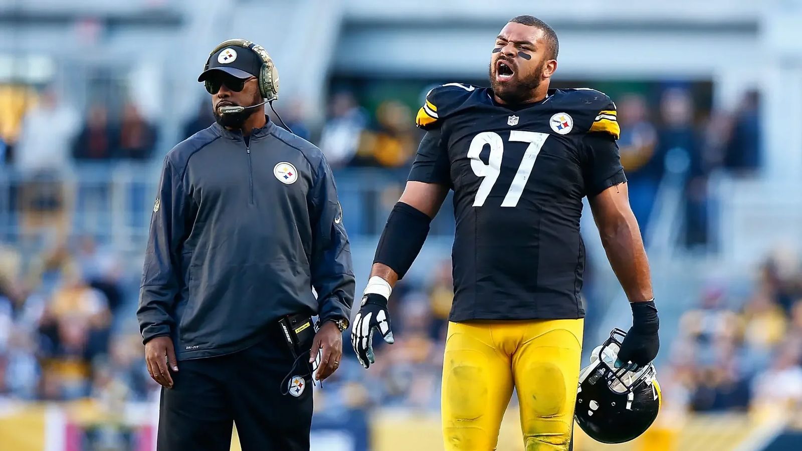 Pittsburgh Steelers defensive tackle Cameron Heyward (97) carries