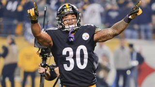 Top 100 Fantasy Football Rankings! (Draft News)