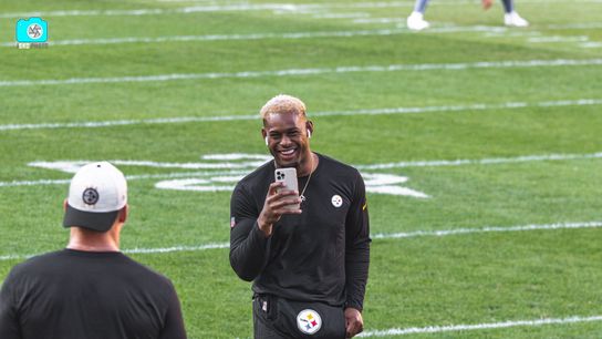 JuJu Smith-Schuster Hosts Fans; Hopes It Is Not Goodbye (Steelers News)