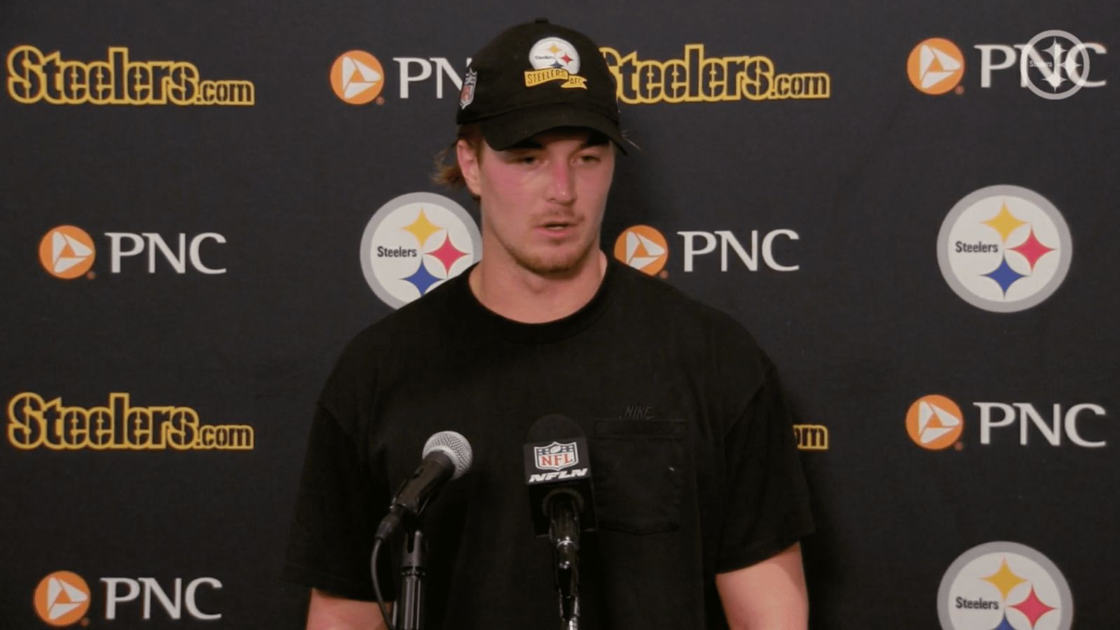 Former Steelers Defensive Lineman Chris Hoke Sees A Major Problem With The  Defense