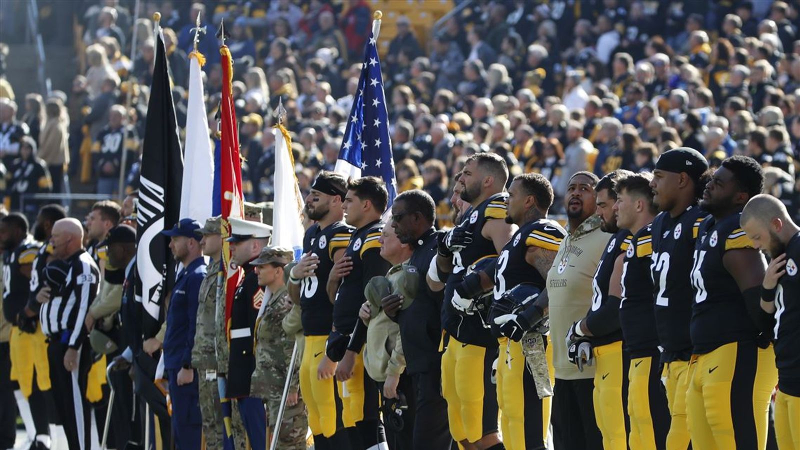 Steelers Honor World War II Veteran Brothers at Home Opener > U.S.  Department of Defense > Story