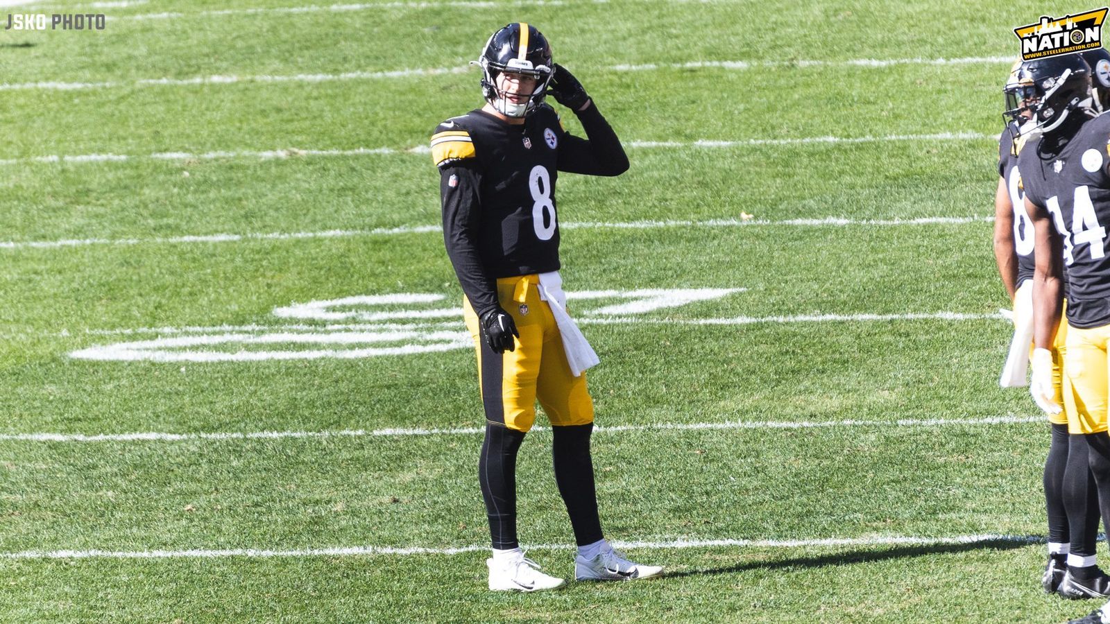 Steelers veteran gives up No. 8 jersey for rookie Kenny Pickett