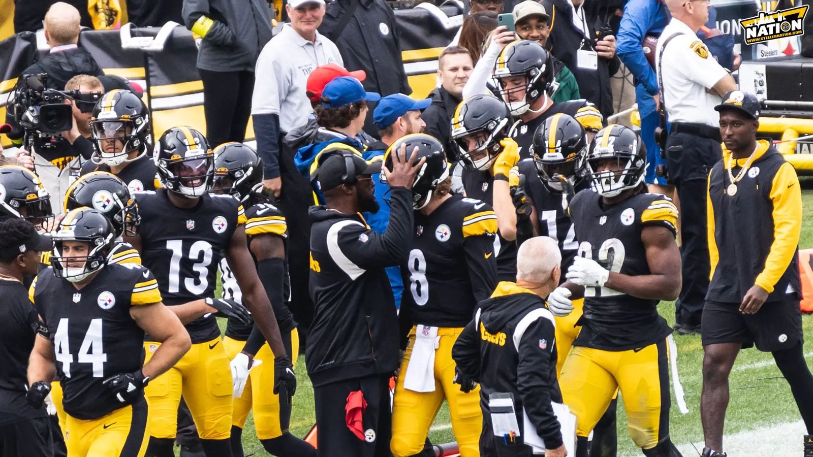 Kenny Pickett shines in Steelers' win, but Tomlin won't rush to