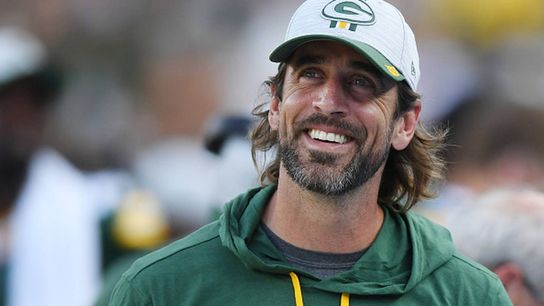 BREAKING: Aaron Rodgers Will Stay in Green Bay (NFL News)