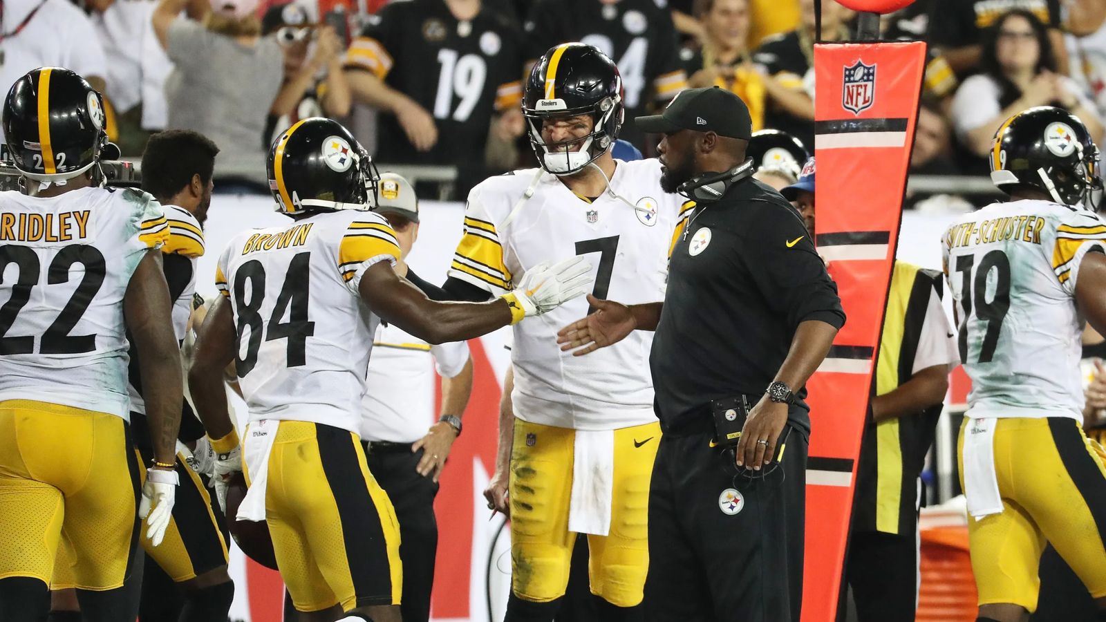 The face of disappointment: A young Steelers fan