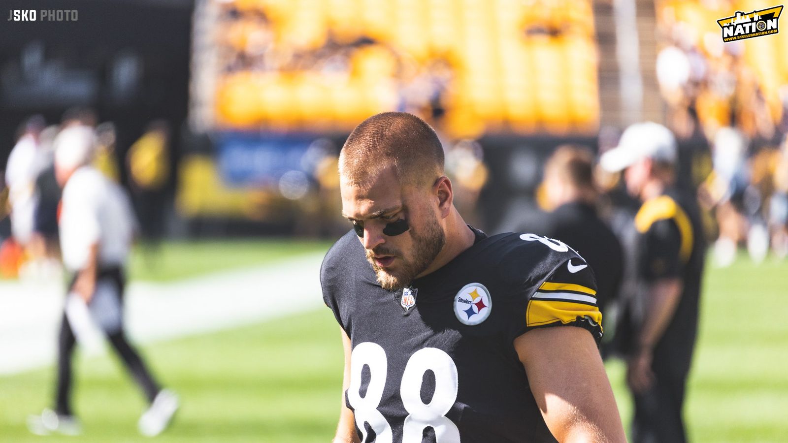Steelers' Pat Freiermuth out with hamstring injury vs Texans