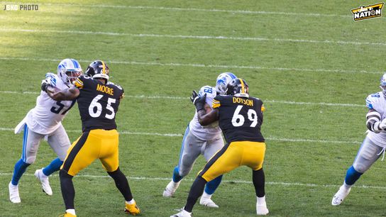 Steelers Kevin Dotson and Dan Moore Jr