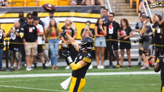 Kenny Pickett throws a deep ball during offseason workouts