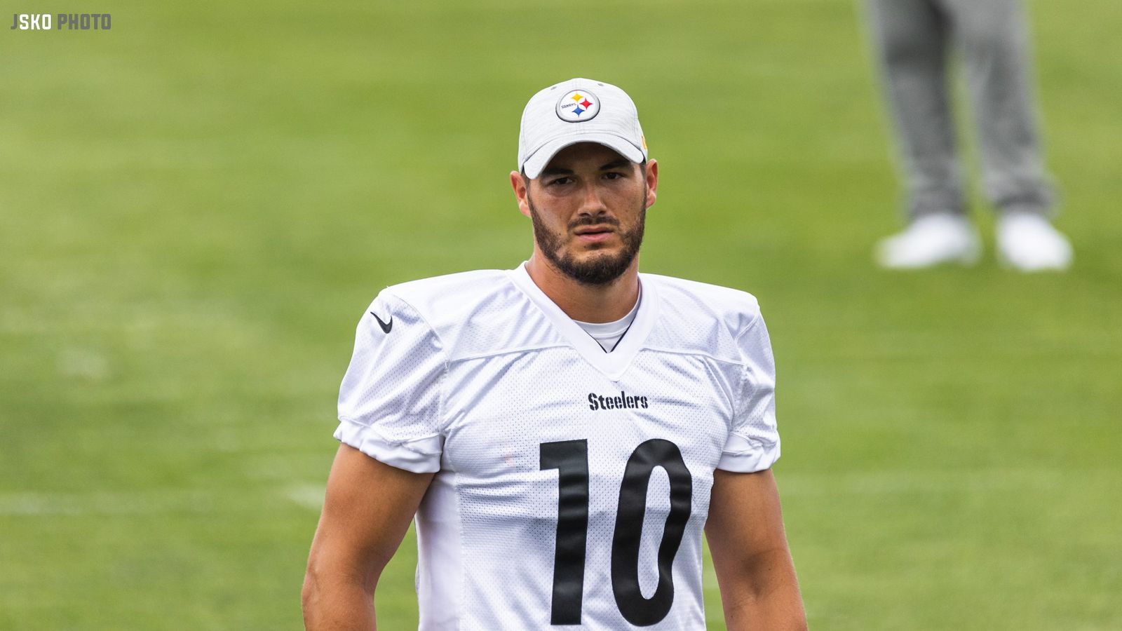 Trubisky makes case for QB job as Steelers top Lions