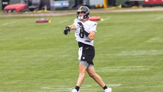 Steelers QB1 Kenny Pickett Bulking Up The Right Way To Make A Big Jump In Year 2 According to His Personal QB Guru  (Kenny Pickett News). Photo by  Jordan Schofield / SteelerNation (Twitter: @JSKO_PHOTO)