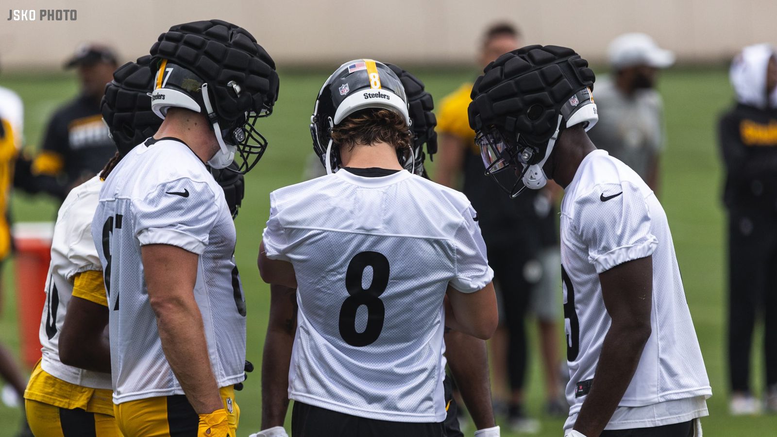 Kenny Pickett Works With Steelers Receivers in Florida