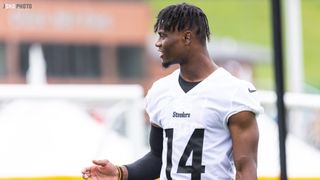 Steelers Rookie George Pickens Looking Like A Bona Fide Star And Is Stealing The Show In Team's 2022 Visit To Latrobe (Steelers News)