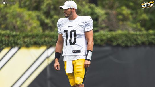 Steelers starting quarterback Mitch Trubisky (#10) at 2022 training camp in Latrobe, PA |