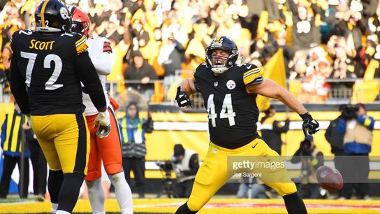 Steelers fullback Derek Watt