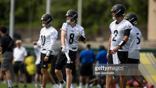 Steelers quarterbacks Mitch Trubisky and Mason Rudolph