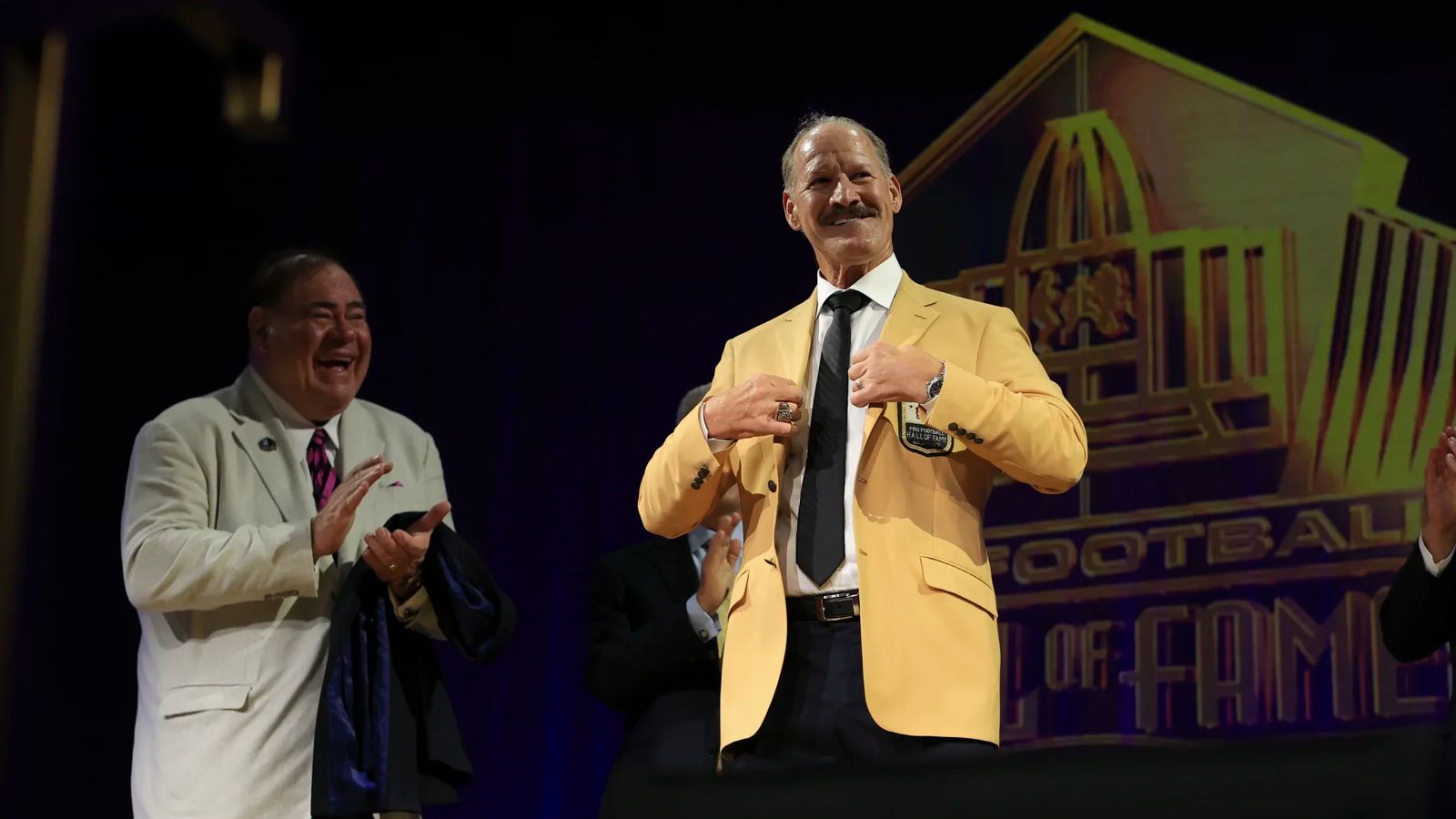 Former Pittsburgh Steelers Coach Bill Cowher Congratulates Ben