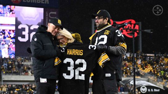 Steelers Rookie QB Kenny Pickett's 4th Quarter Heroics Rescue NFL's Poorly Planned Tribute To Franco Harris On Christmas Eve (Kenny Pickett News)