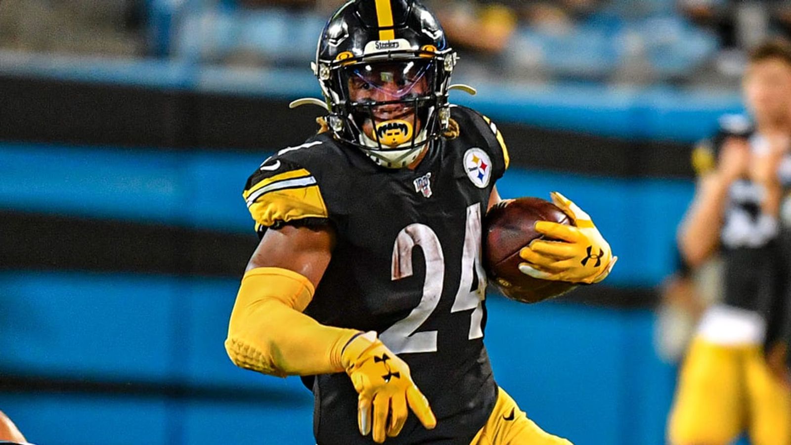 Steelers Benny Snell is 'Blocking Out the Noise' by Hastily Blocking People  on Twitter: Is He the Team's Best Option at RB2?