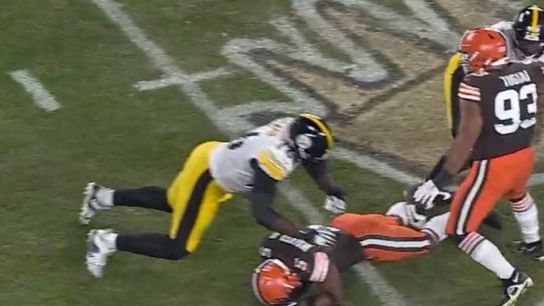 Steelers' OT Chukwuma Okorafor Is Called Out By Myles Garrett For Intense Play On Anthony Walker During Week 3 (Steelers News)