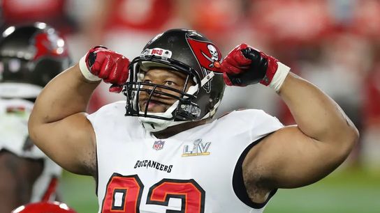 Ndamukong Suh Absolutely Gave The Steelers 91.6 Reasons To Sign Him (Steelers News)