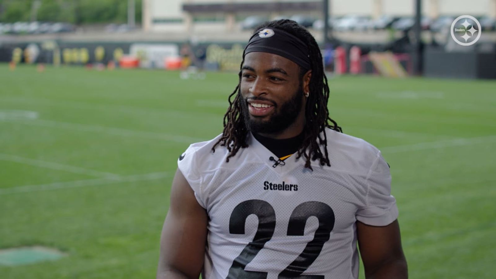 Najee Harris wants you to know that he's NOT fat