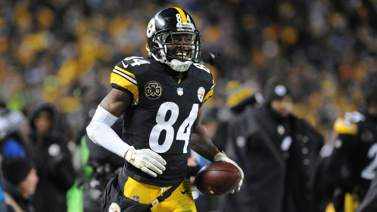 Former NFL, Steelers Great Antonio Brown Is Ordered To Be ArrestedAgain